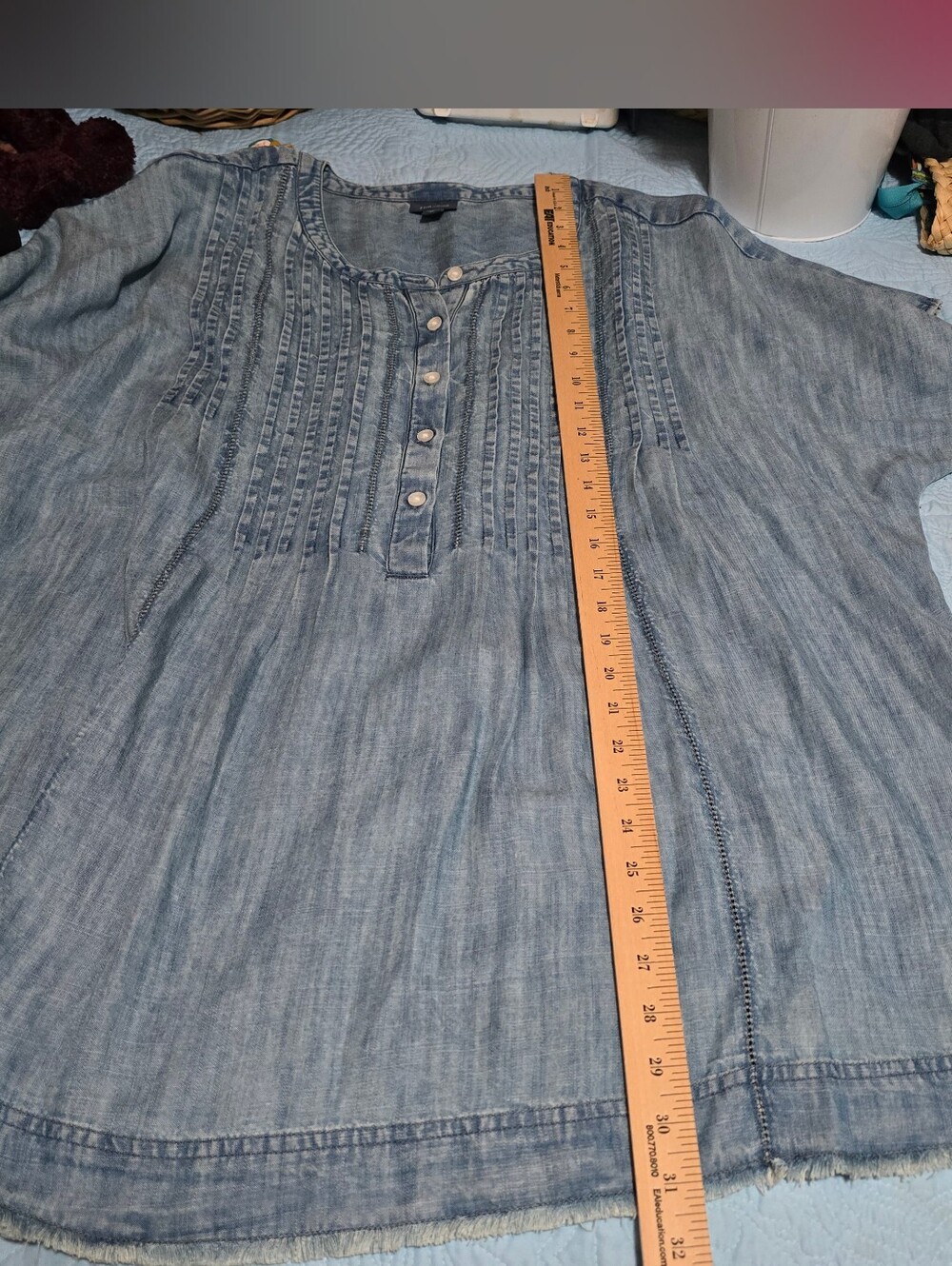J.Jill Denim Light Blue Chambray Pintuck Tunic Top Vertical Pintuck Pleats XL - Picture 9 of 10